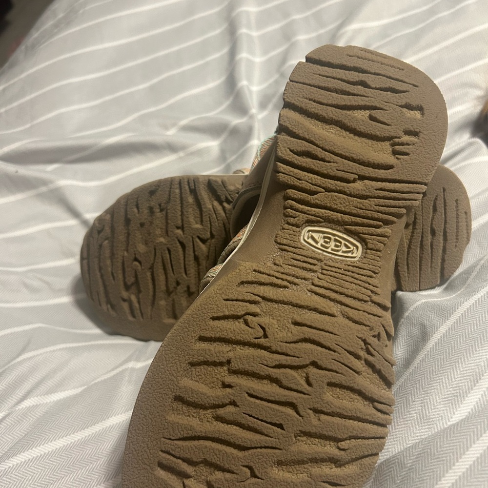 Keen Taupe Coral Women’s Whisper Waterproof Sandals - Picture 5 of 8